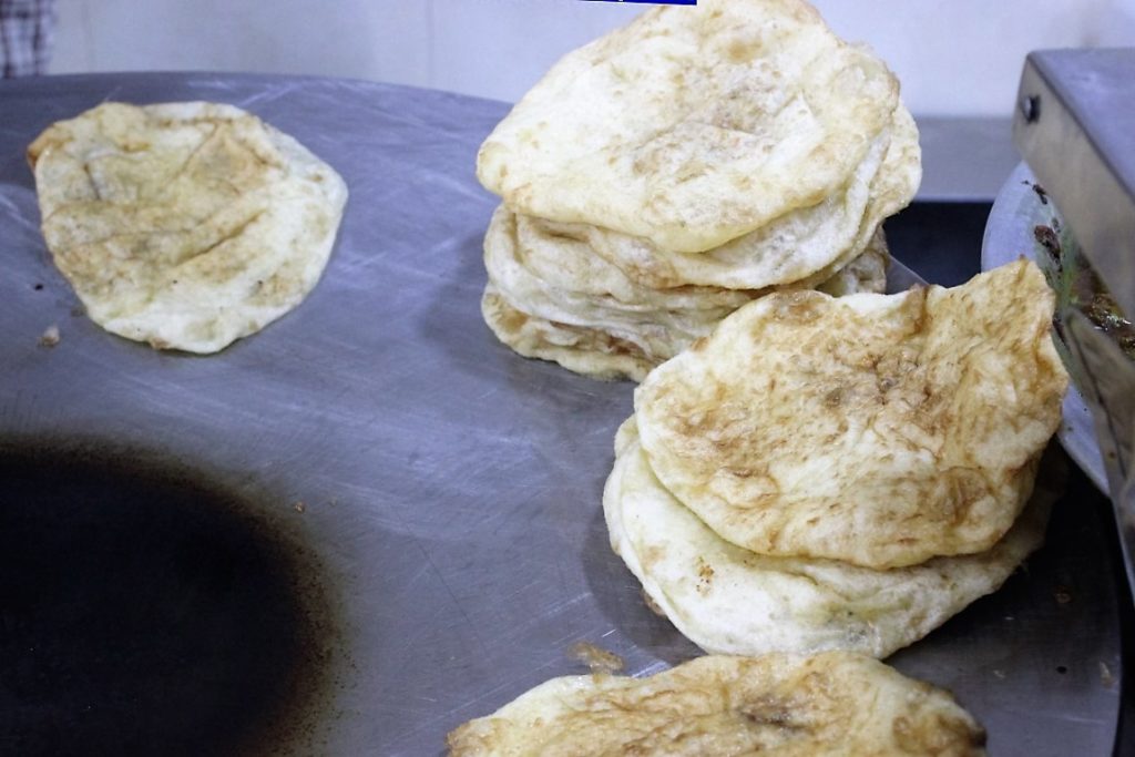 bhature ready to be served at Sita Ram Diwan Chand